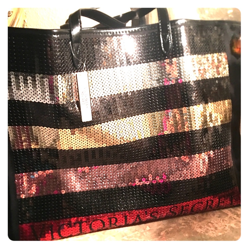 Victoria's Secret Sequins Tote w/wristlet!❤️